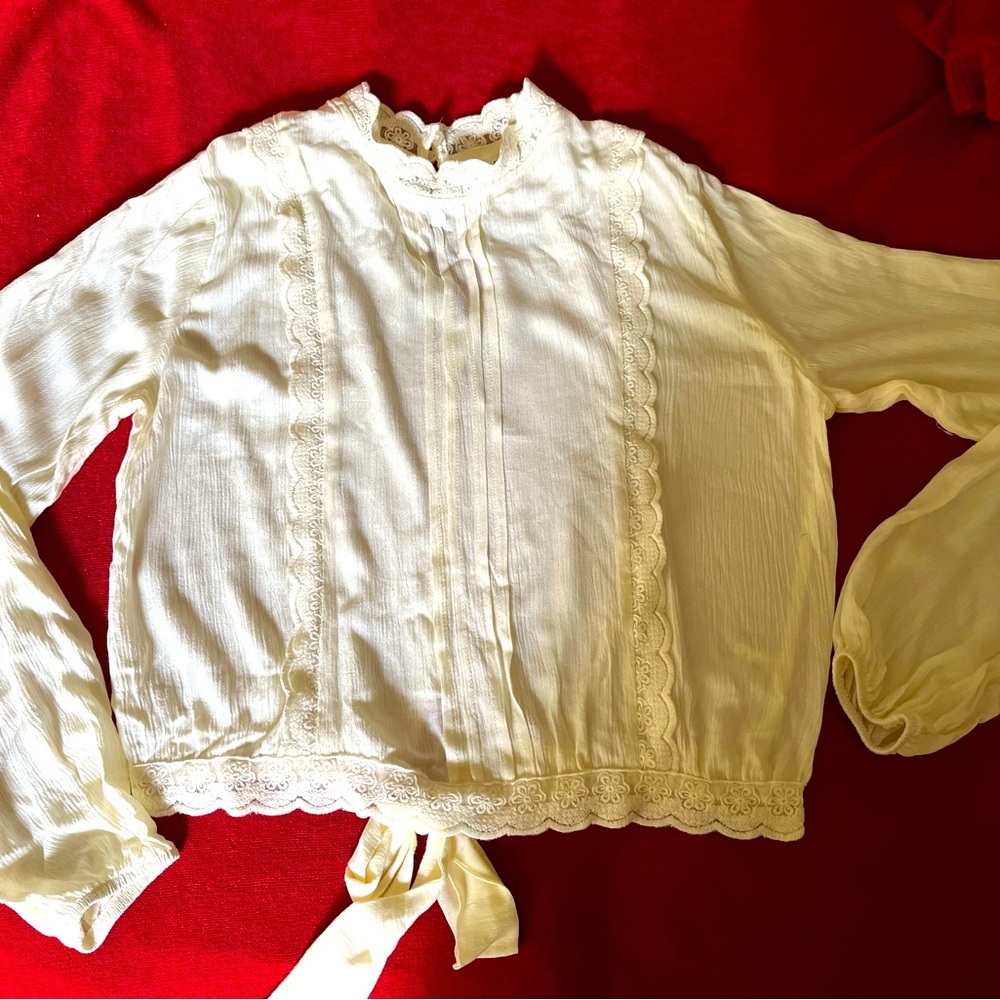 Girls lace blouse, vintage style, cream color, junior size M, never worn NWOT